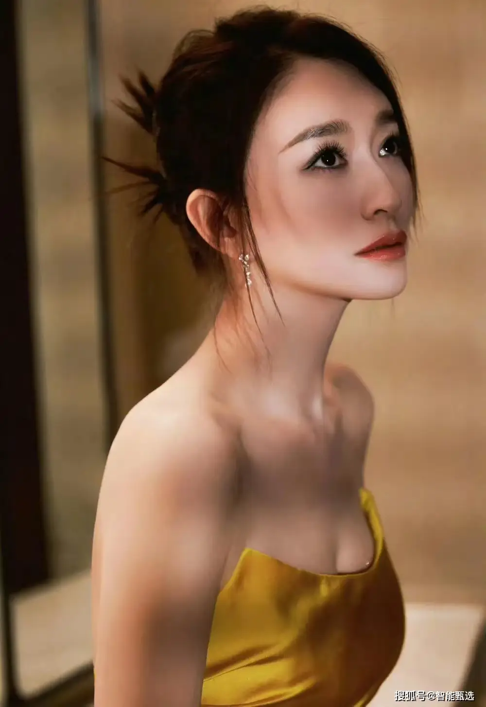 娱乐圈情商高的女明星_李小冉情商低争议_李小冉何炅微信删了事件
